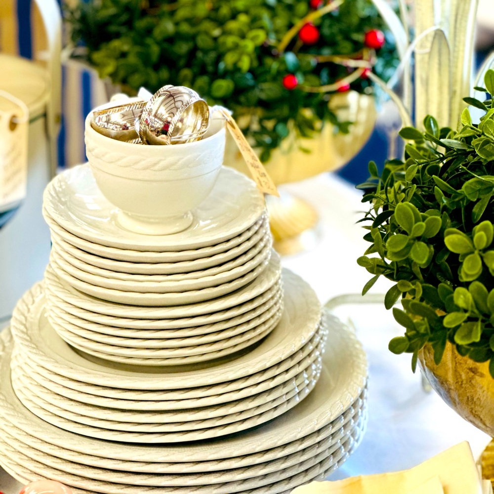 Ralph Lauren “Clearwater” dinner place setting for 6